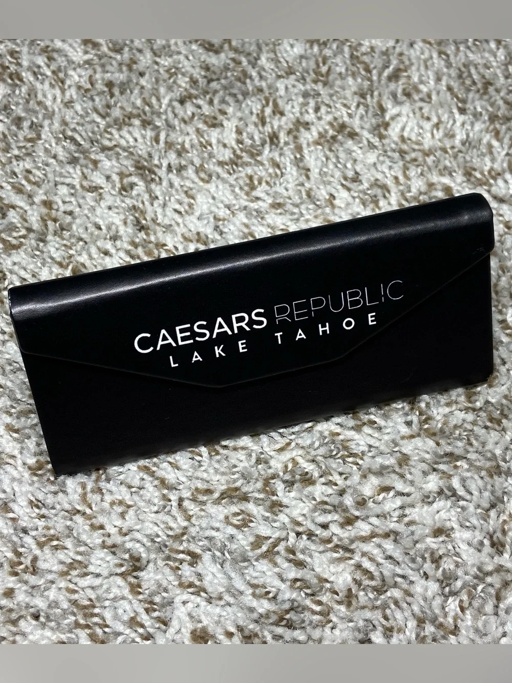 CAESARS REPUBLIC Lake Tahoe Tortoise Shell Wayfarer Style Sunglasses & Case